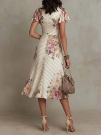 Azélie - Florales Midi-Kleid mit schmeichelnder Silhouette