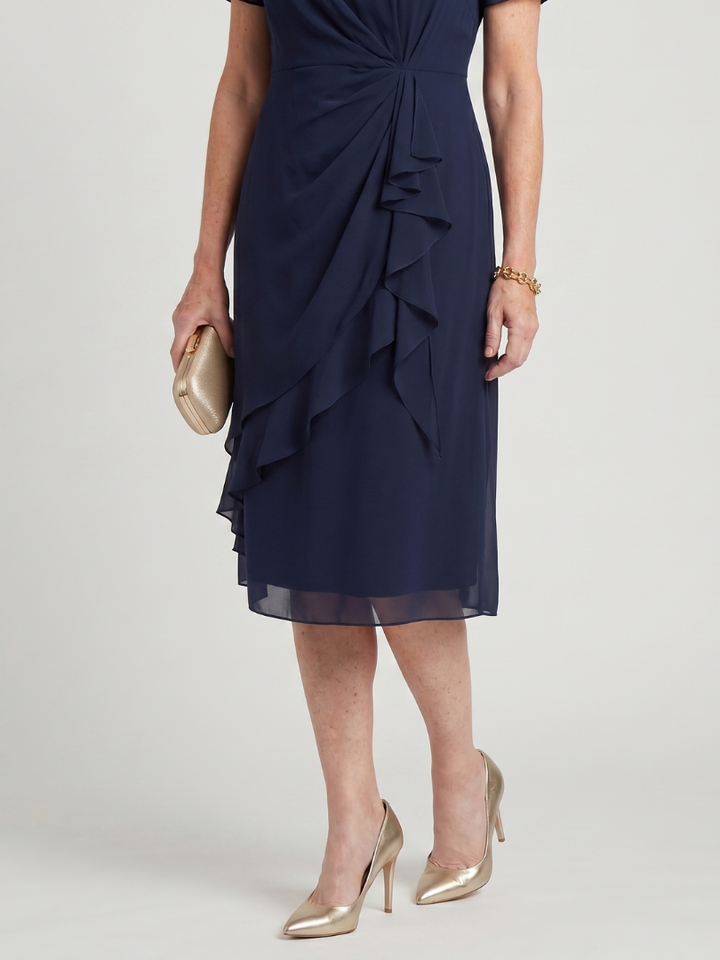 Eira - Midi-Kleid mit kurzen Ärmeln und geschichtetem Saum