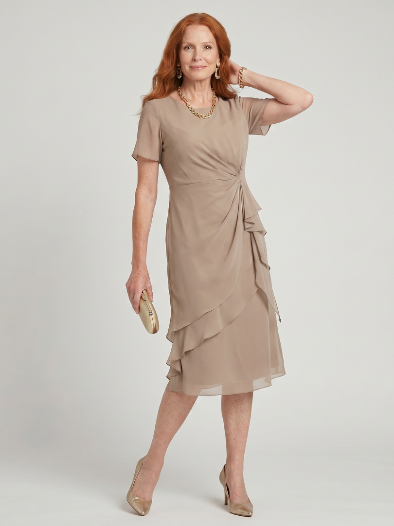 Eira - Midi-Kleid mit kurzen Ärmeln und geschichtetem Saum