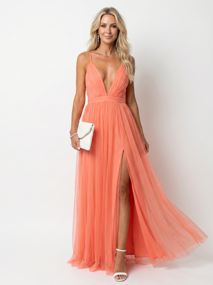 Tia - Maxi-Kleid mit tiefem V-Ausschnitt und Falten