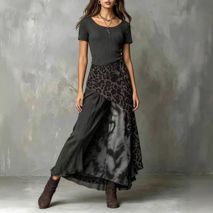 Kyla - Damen Midikleid aus geripptem Strick mit kurzen Ärmeln