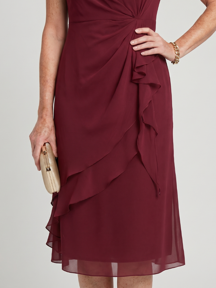 Eira - Midi-Kleid mit kurzen Ärmeln und geschichtetem Saum