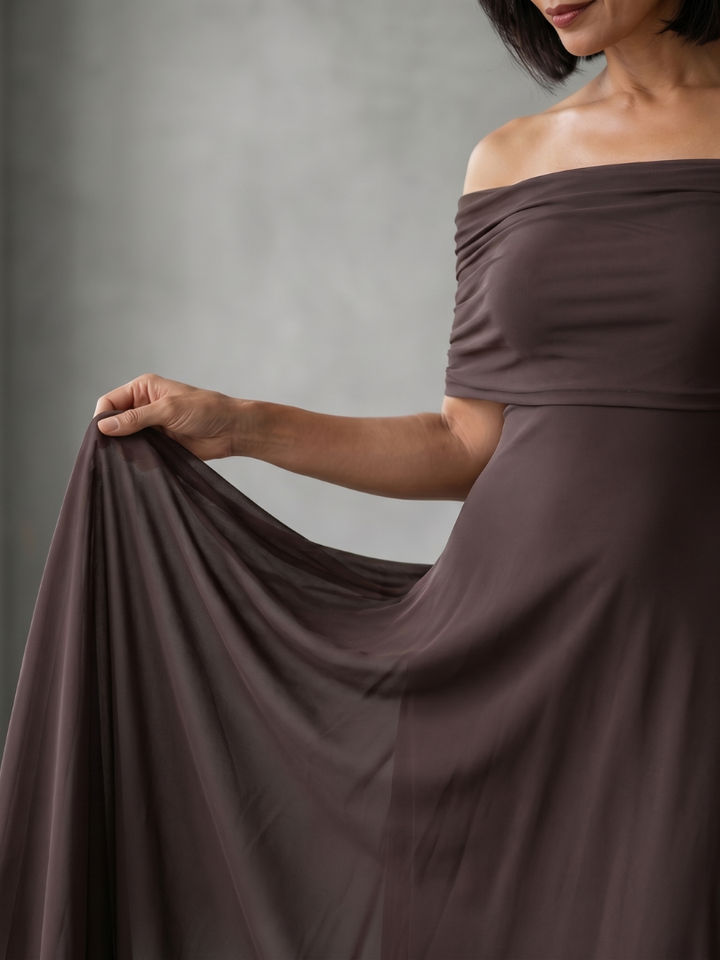Juni - Off-Shoulder Drapiertes Midi-Kleid