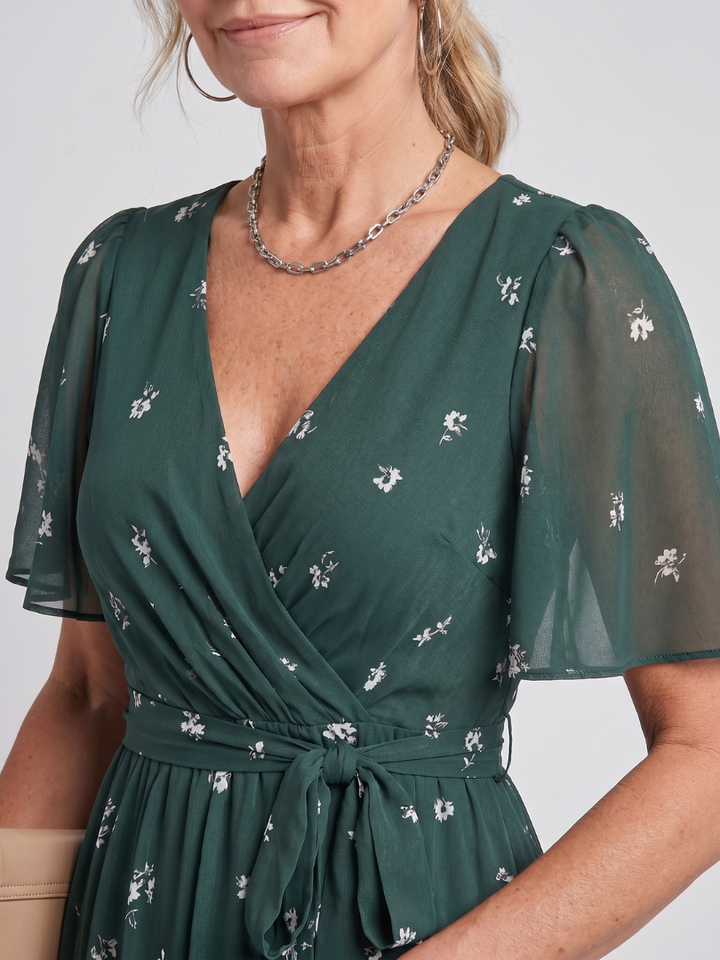 Mirabel - Kleid mit schwingenden Ärmeln und geraffter Taille