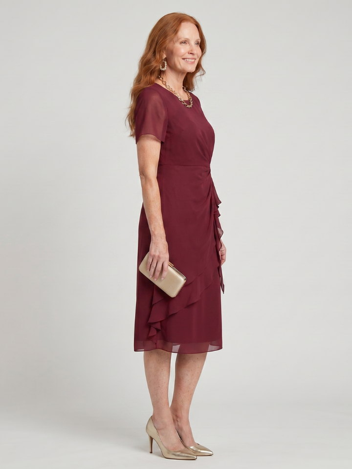 Eira - Midi-Kleid mit kurzen Ärmeln und geschichtetem Saum