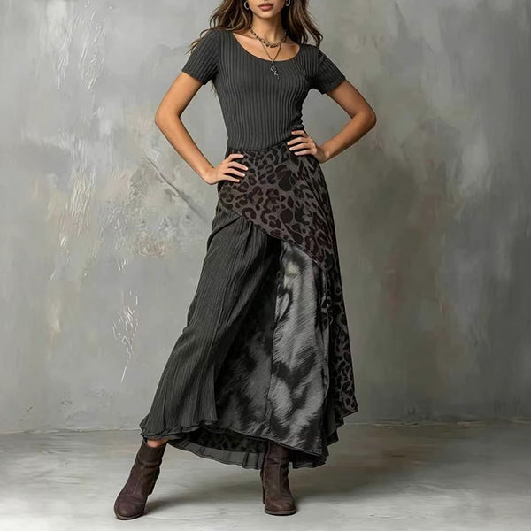Kyla - Damen Midikleid aus geripptem Strick mit kurzen Ärmeln