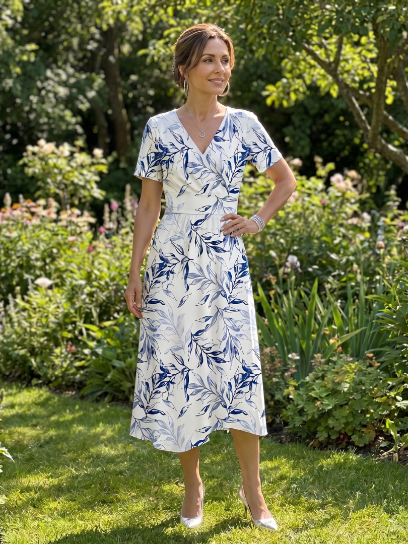 Kael - V-Ausschnitt Midi-Kleid mit sanftem botanischem Druck