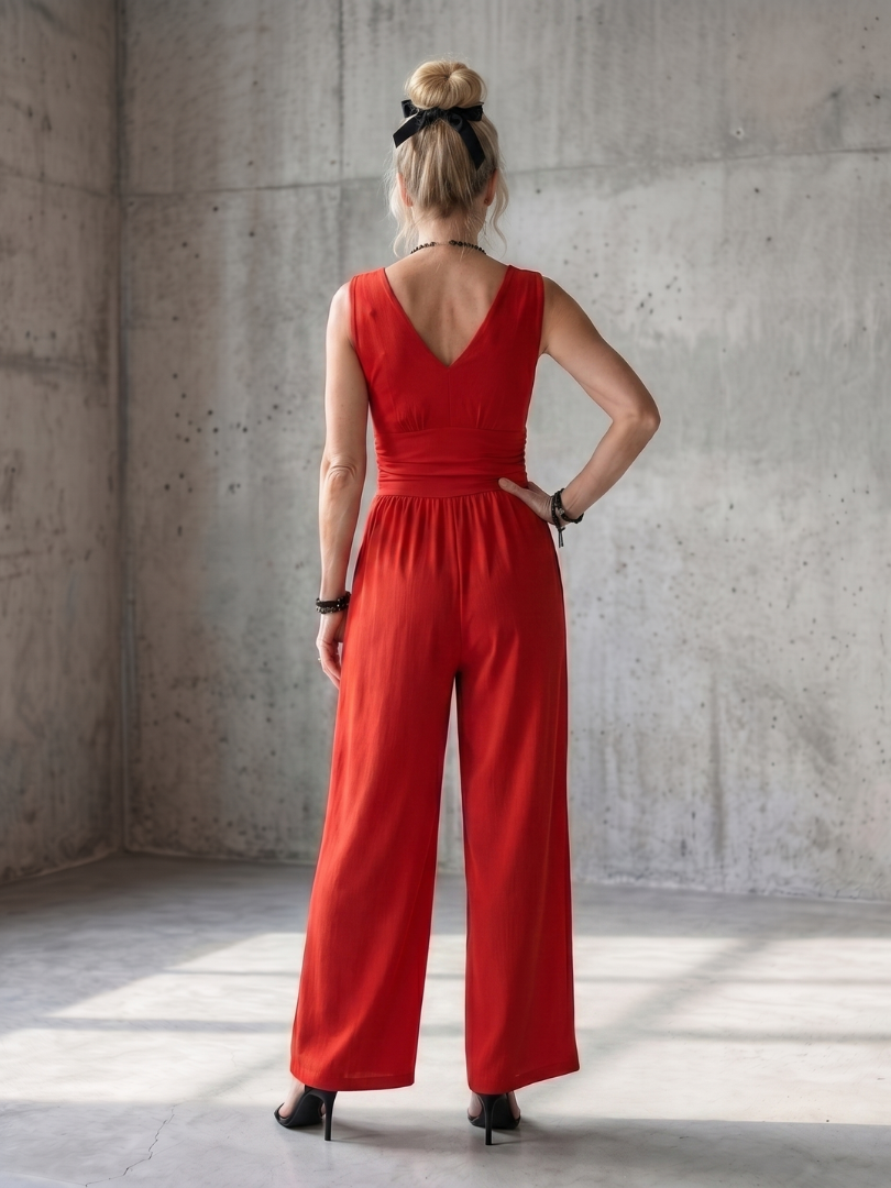 Vincenza - Jumpsuit mit tiefem V-Ausschnitt und definiertem