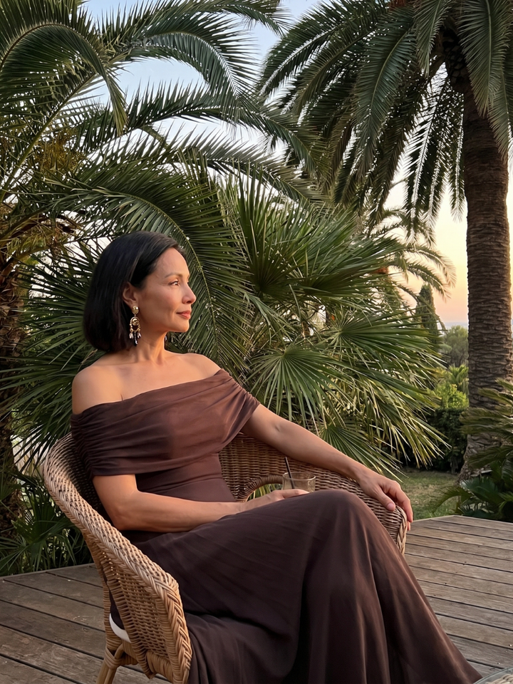 Juni - Off-Shoulder Drapiertes Midi-Kleid