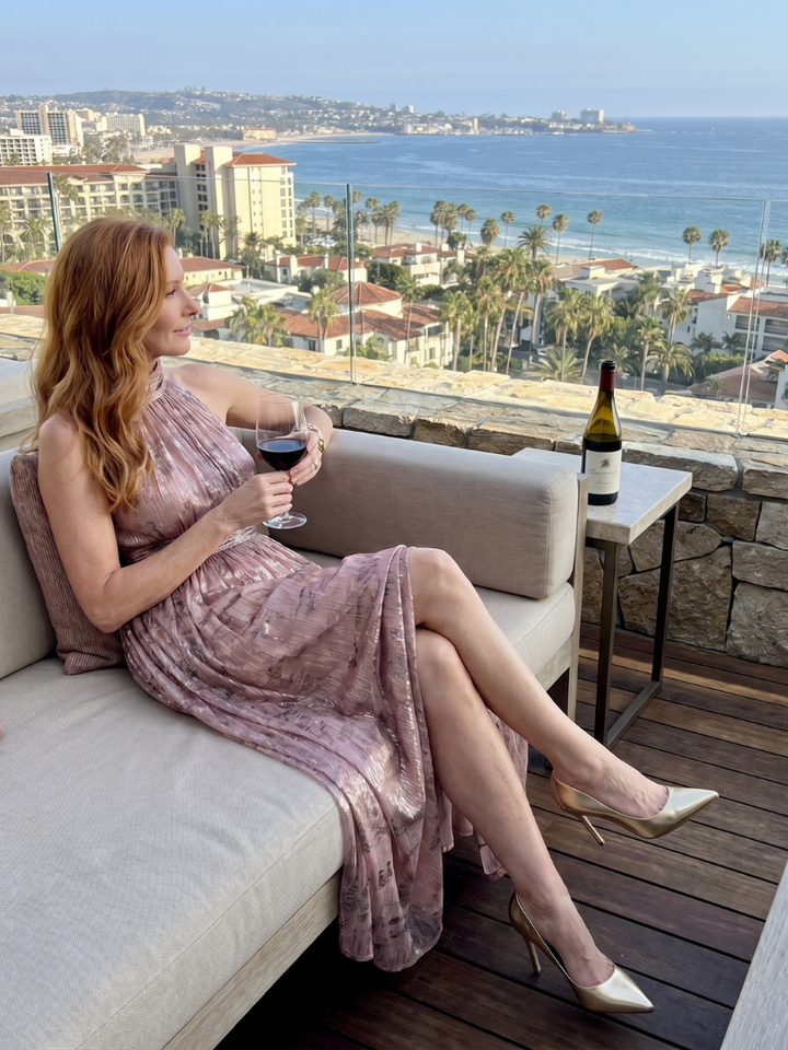 Imogen - Ärmelloses Midi-Kleid mit strukturiertem Finish