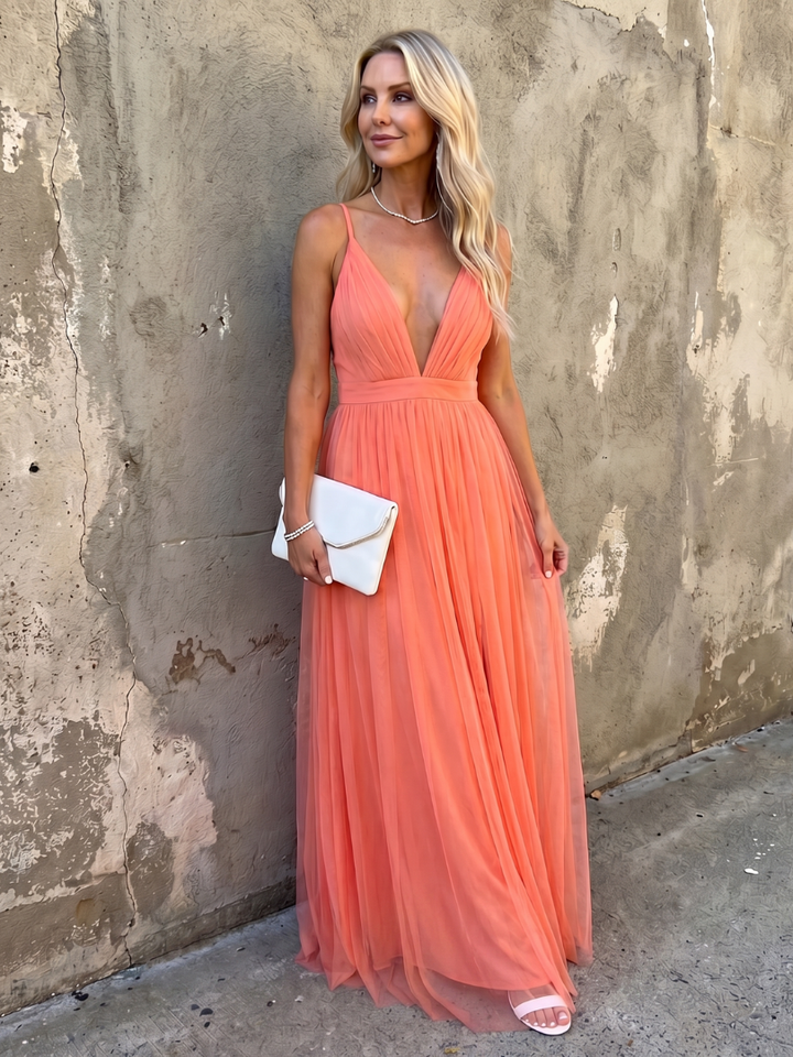 Tia - Maxikleid mit tiefem V-Ausschnitt und Falten