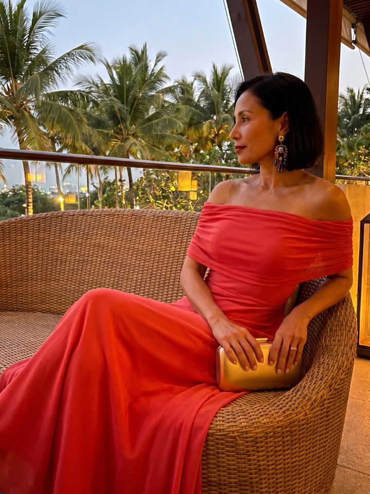Juni - Off-Shoulder Drapiertes Midi-Kleid