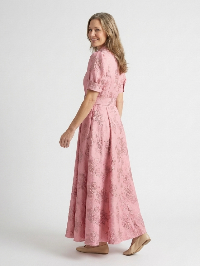 Xanthea - Kurzärmliges, tailliertes, floral strukturiertes Maxikleid