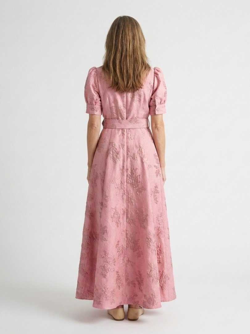 Xanthea - Kurzärmliges, tailliertes, floral strukturiertes Maxikleid
