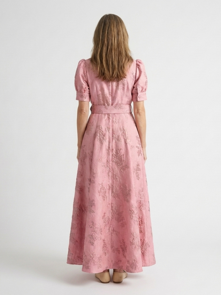 Xanthea - Kurzärmliges, tailliertes, floral strukturiertes Maxikleid