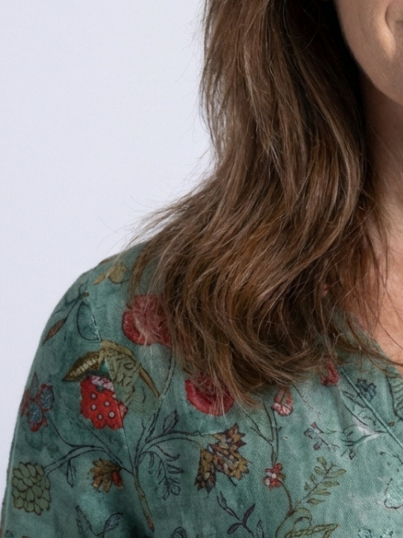 Marina - Florales V-Ausschnitt Maxikleid mit drei Viertelärmeln