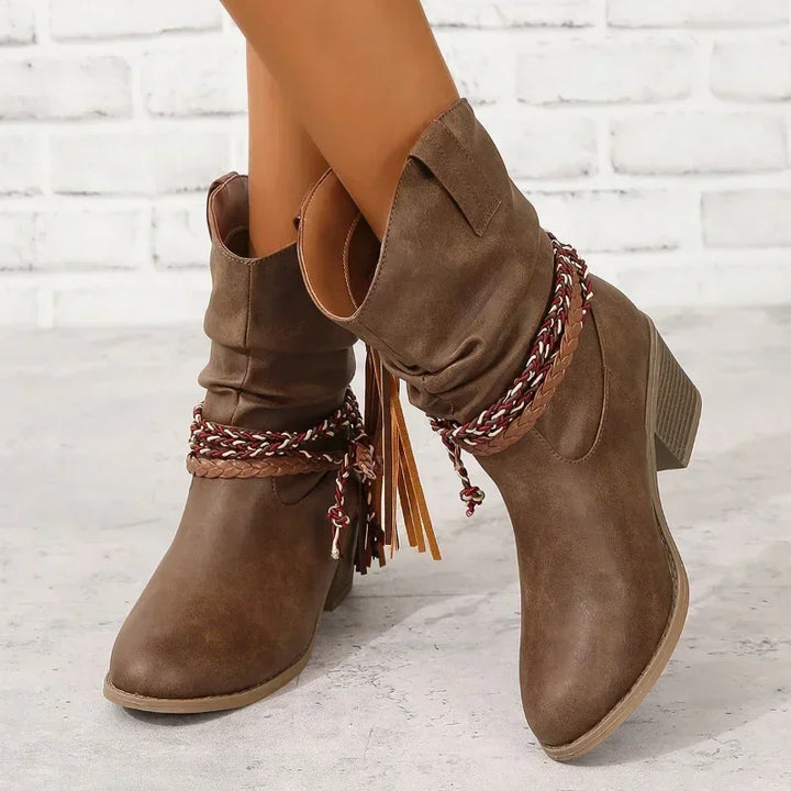 Mia - Geflochtene Western-Stiefeletten