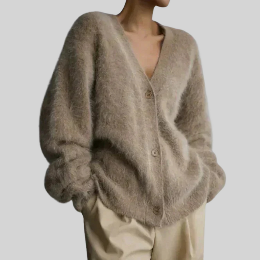 Edeltraud | Flauschige Oversize-Strickjacke für Damen