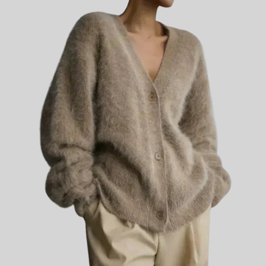 Edeltraud | Flauschige Oversize-Strickjacke für Damen