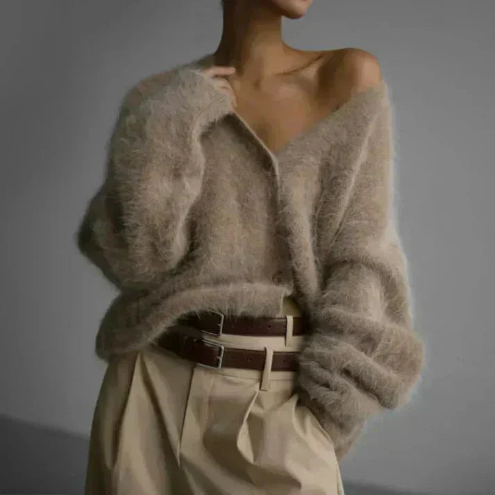 Edeltraud | Flauschige Oversize-Strickjacke für Damen