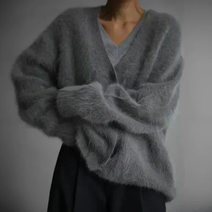 Edeltraud | Flauschige Oversize-Strickjacke für Damen