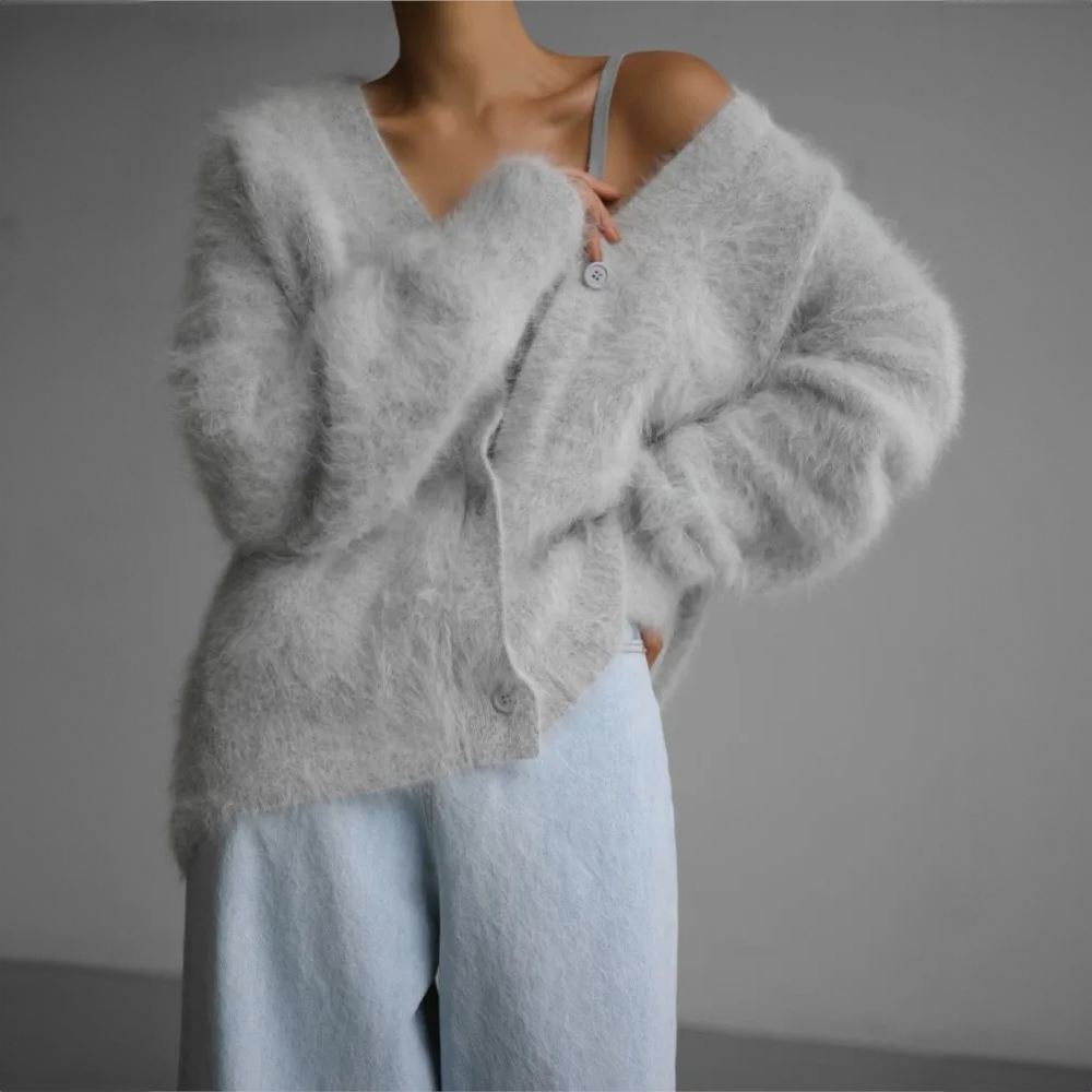 Franka | Damen V-Ausschnitt Oversized Strickjacke