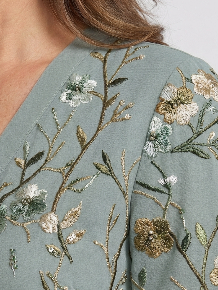 Evadne - Floral V-Ausschnitt Kurzarm Maxikleid