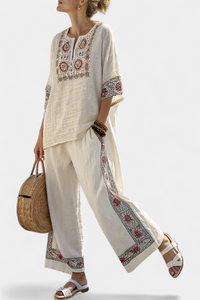Amelie - Anspruchsvolle Bestickte Rohbluse & Weite Hose