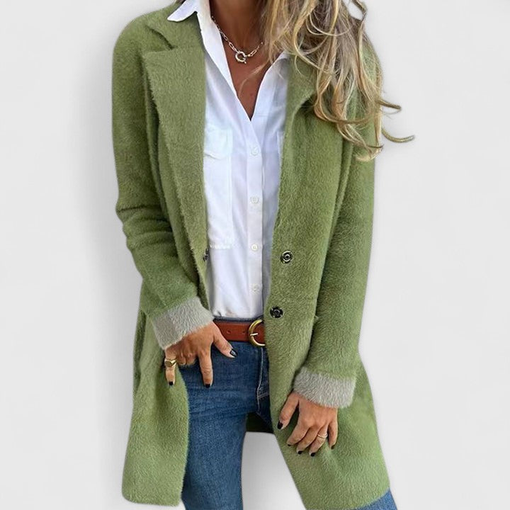 Ragnhildr | Damen Lange Strickjacke mit Knopfdetails