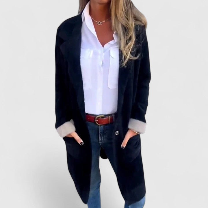 Ragnhildr | Damen Lange Strickjacke mit Knopfdetails
