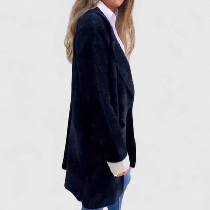 Ragnhildr | Damen Lange Strickjacke mit Knopfdetails