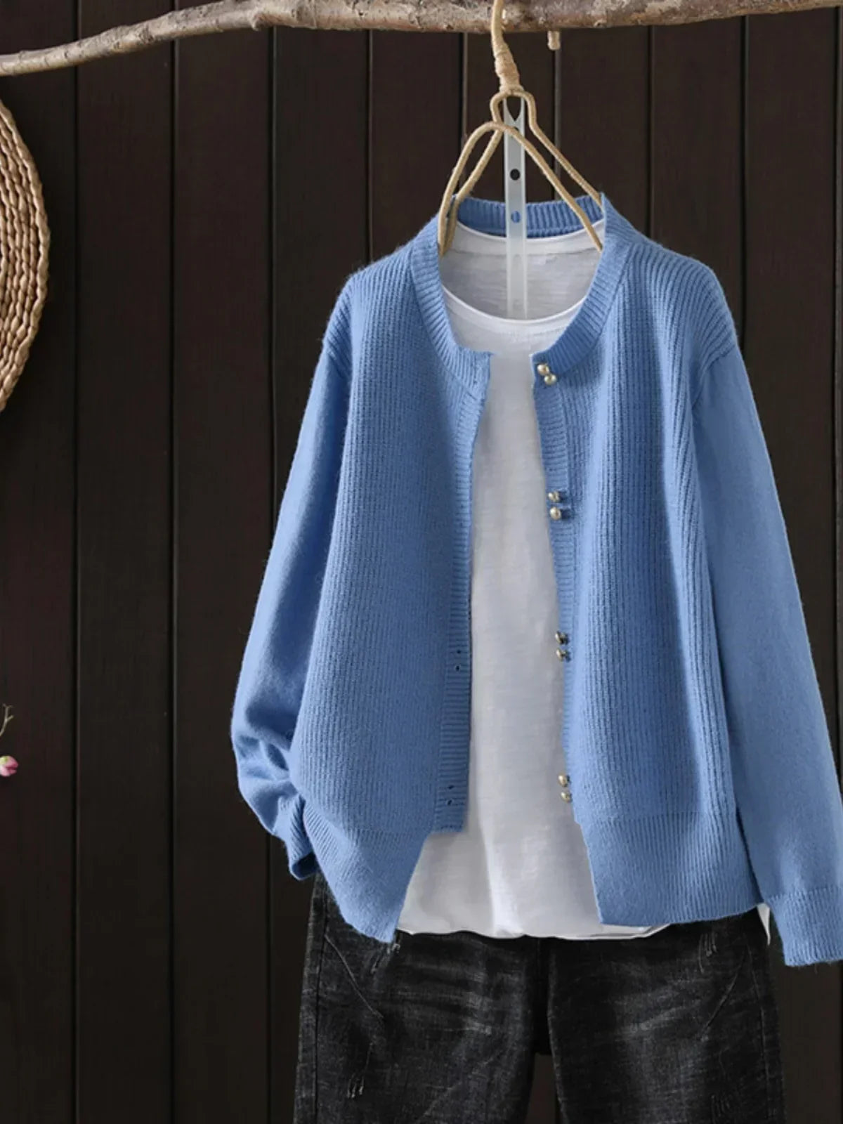 Solvara | Graue Damen Strickjacke mit Knöpfen