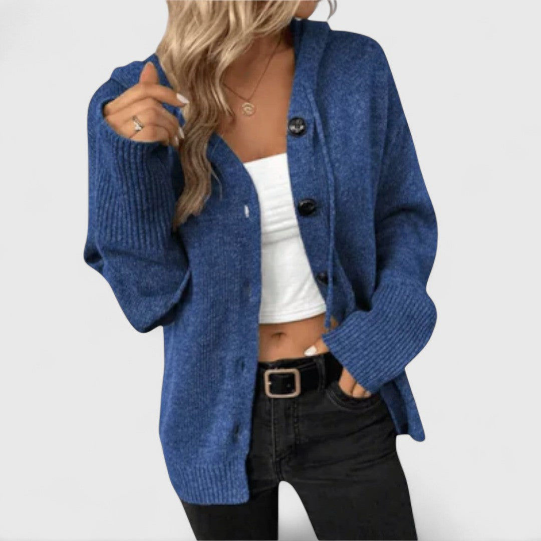 Wiltrud | Oversize Damen Strickjacke mit Knopfdetails