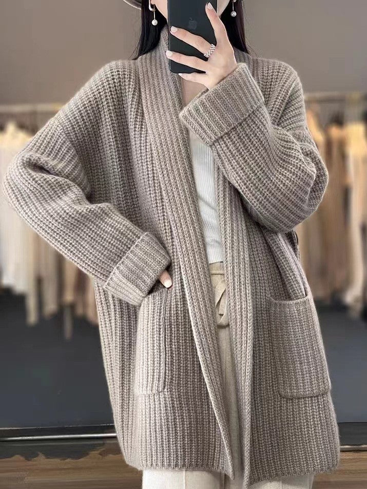 Wulfhild | Damen Oversized Strickjacke mit praktischen Taschen